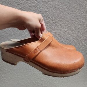 Tan Leather Clogs